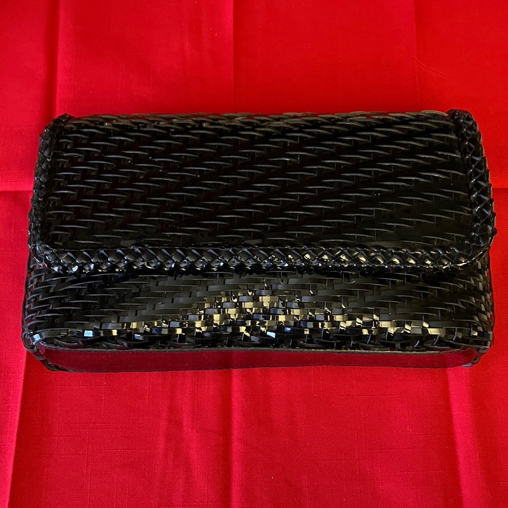 Elegant Black Woven Patent Leather Purse with Detachable Strap